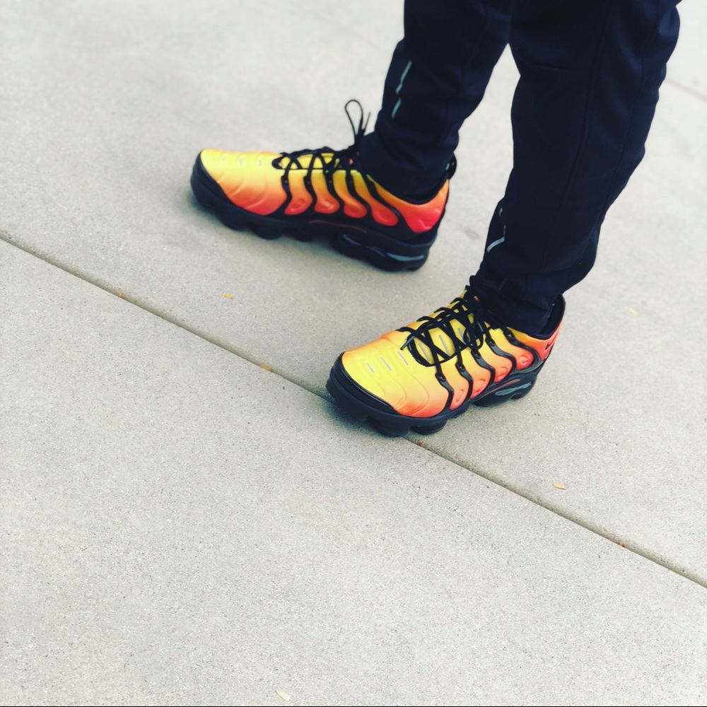 Nike vapor plus max sunset limited edition